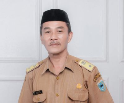 Foto Kepala Desa Along